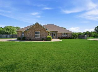 303 Azalea Ln, Cache, OK 73527