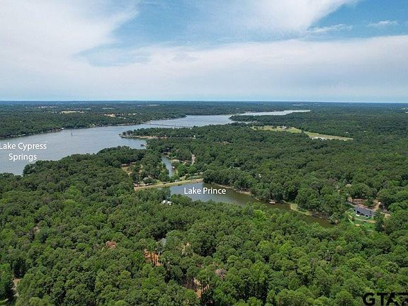 3rd image of King Chester Ct