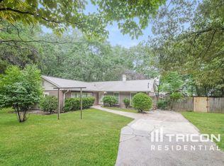 884 Oak Dr, Riverdale, GA 30274