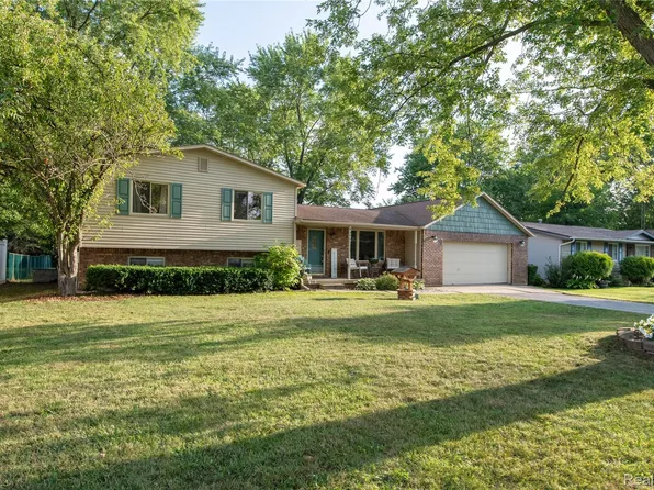 4395 Regency Rd, Swartz Creek, MI 48473