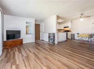 8215 Santa Fe Dr APT 1, Overland Park, KS 66204