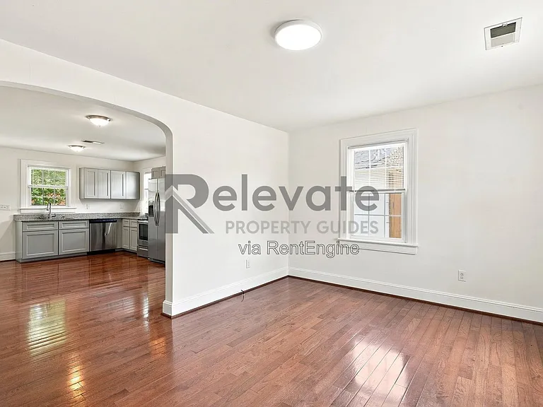 400 Dupuy Ave — Photo 4