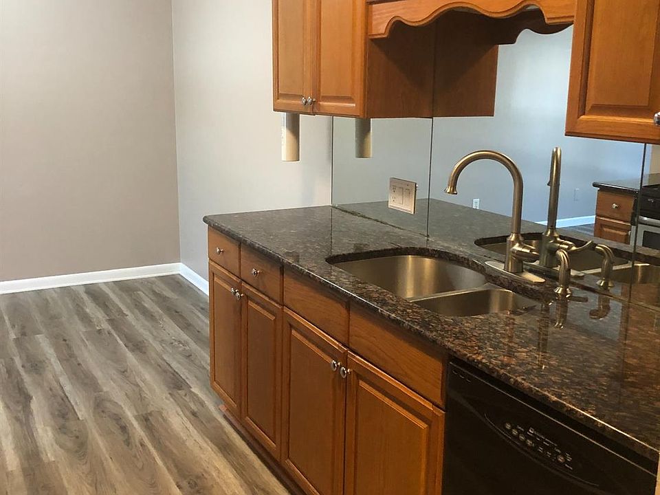 1st image of 9629 Bayview Dr APT 205
