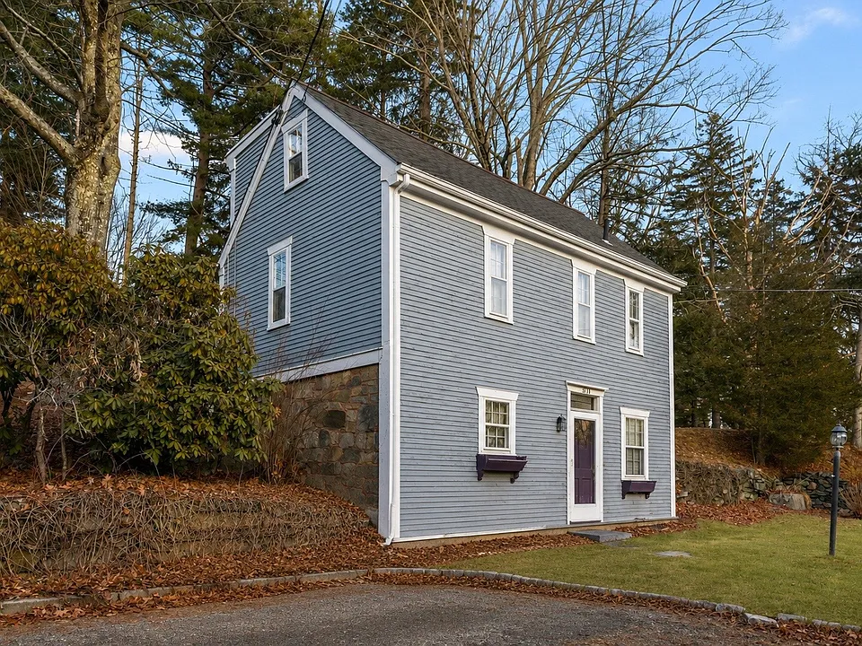 571 Great Rd