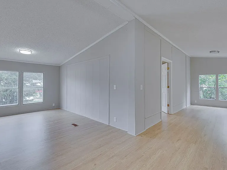 516 Golden Pine Ct — Photo 6