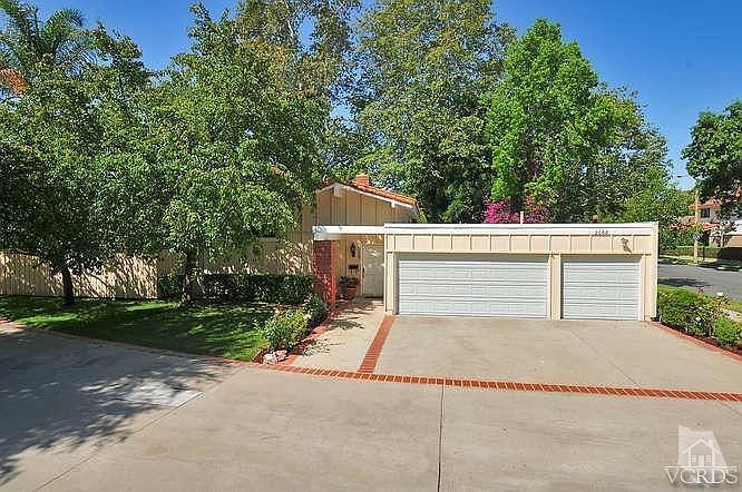 1st image of 2068 Stonesgate St