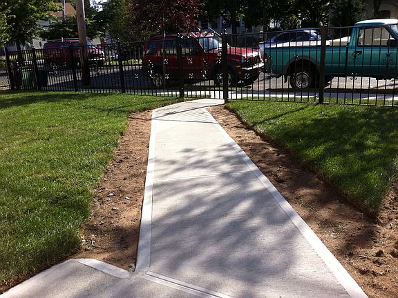 5th image of 31 Maple Pkwy #2