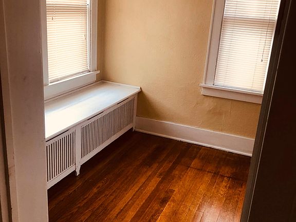 4th image of 1549 Oregon Ave #2