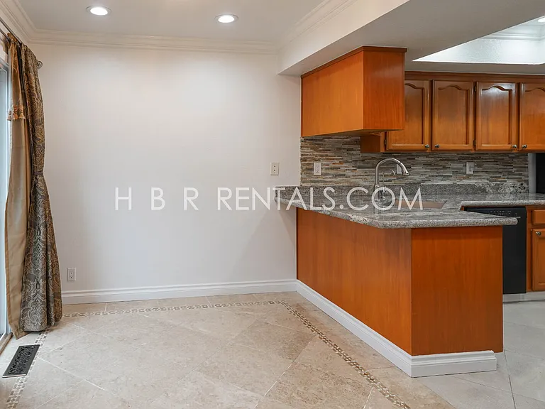 2859 El Capitan Dr — Photo 11