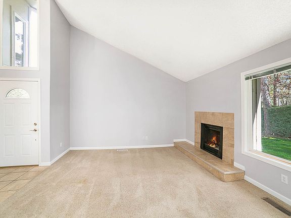 5th image of 6692 SW Sussex St