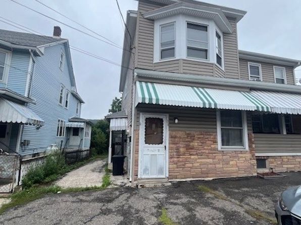 15 W High St #2