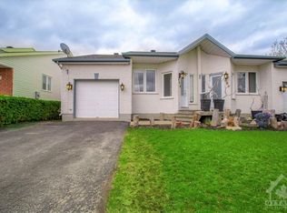 396 Chartrand Ave, Hawkesbury, ON K6A3P5