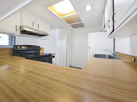 5th image of 124 147th Ave SE APT 1