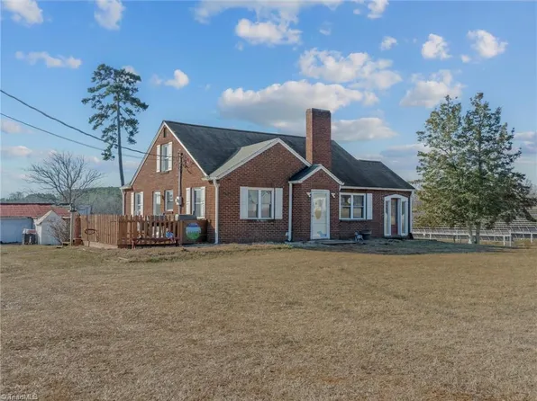 3138 Shady Grove Church Rd, East Bend, NC 27018