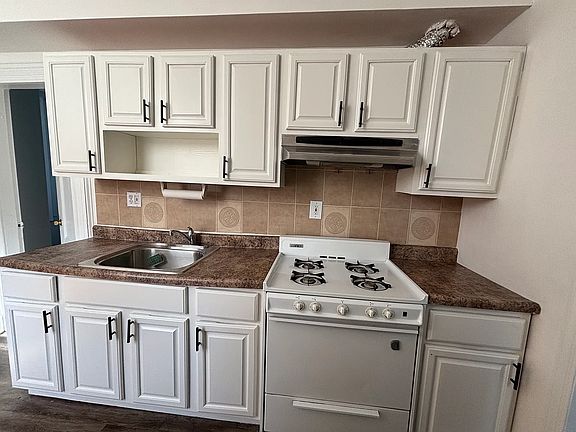4th image of 209 41st St #2R