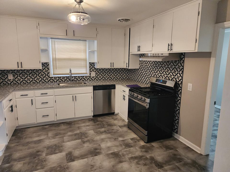 1st image of 6045 College Ave