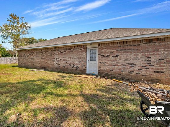 3rd image of 4617 Spinnaker Way