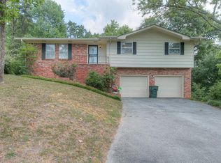 5815 Northwoods Dr, Hixson, TN 37343