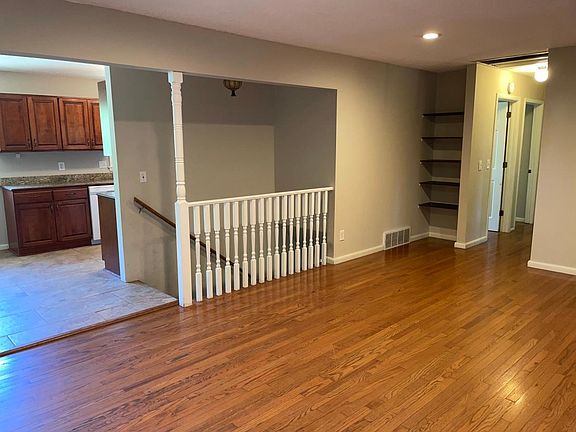 2nd image of 6116 Winnetka Ave N