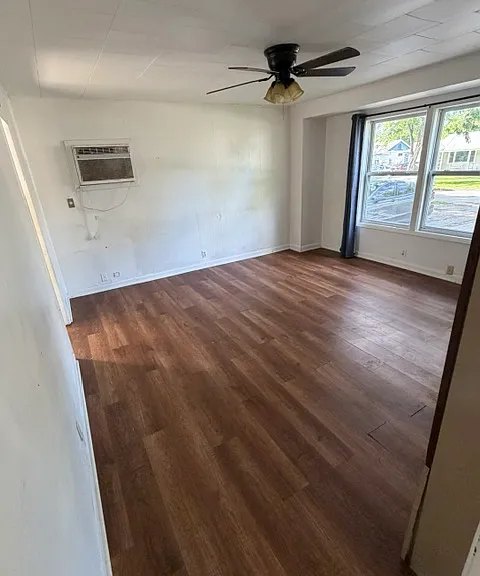 613 W Beech St — Photo 3