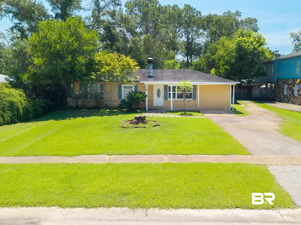 2331 S Dog River Dr, Mobile, AL 36605