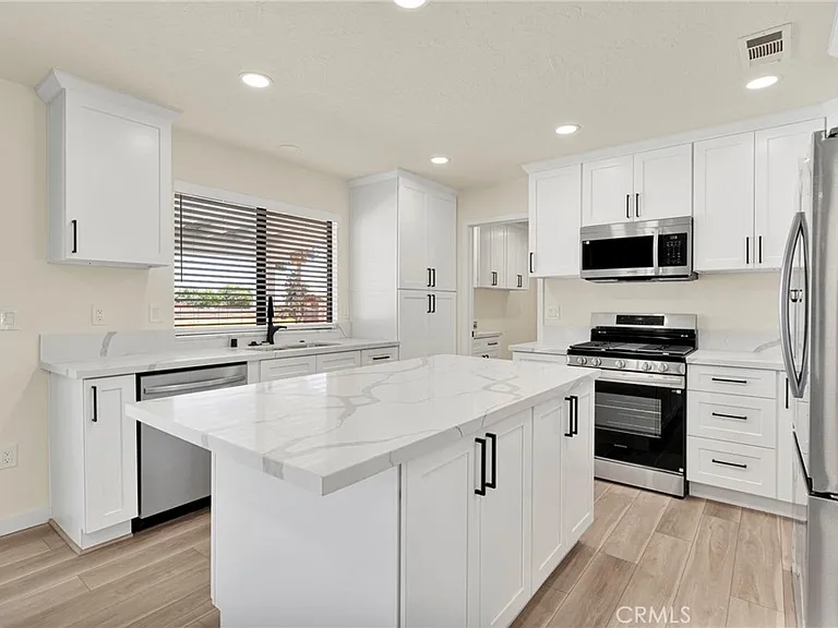 15262 El Centro St — Photo 12