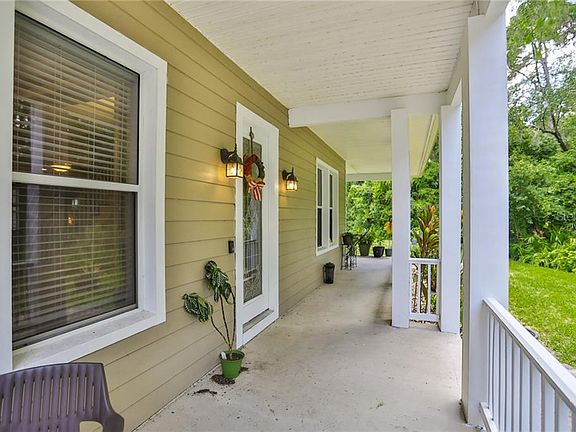 2nd image of 2905 Country Trails Dr
