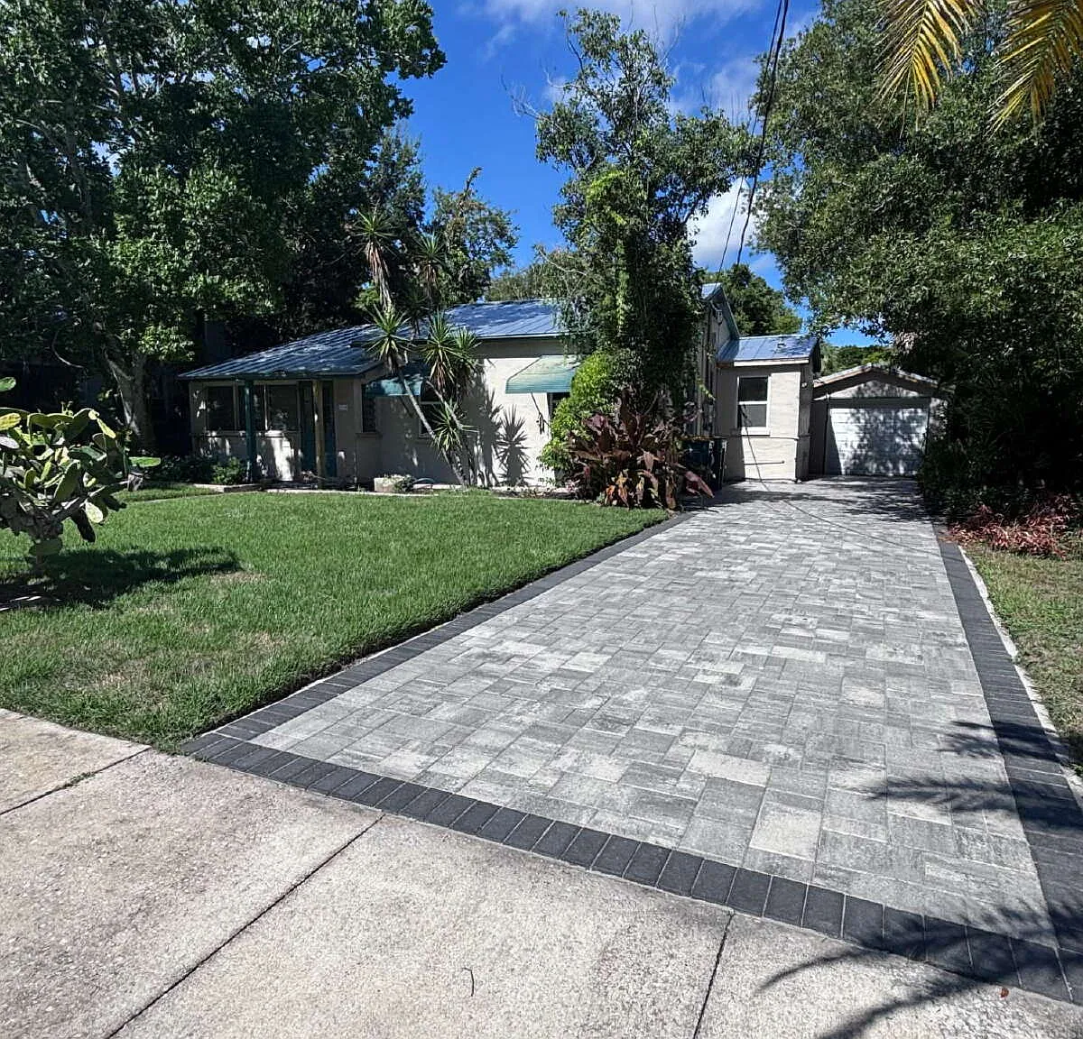 2 bed, 1.0 bath, 960 sqft, $2,000 — Photo 2