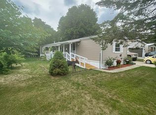 104 Falling Creek Cir, Janesville, WI 53548