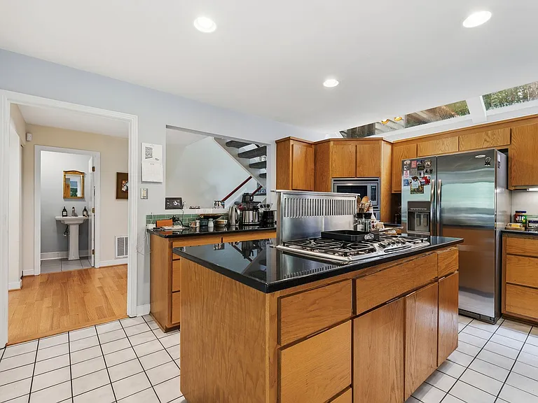 3628 Carlisle Dr — Photo 6
