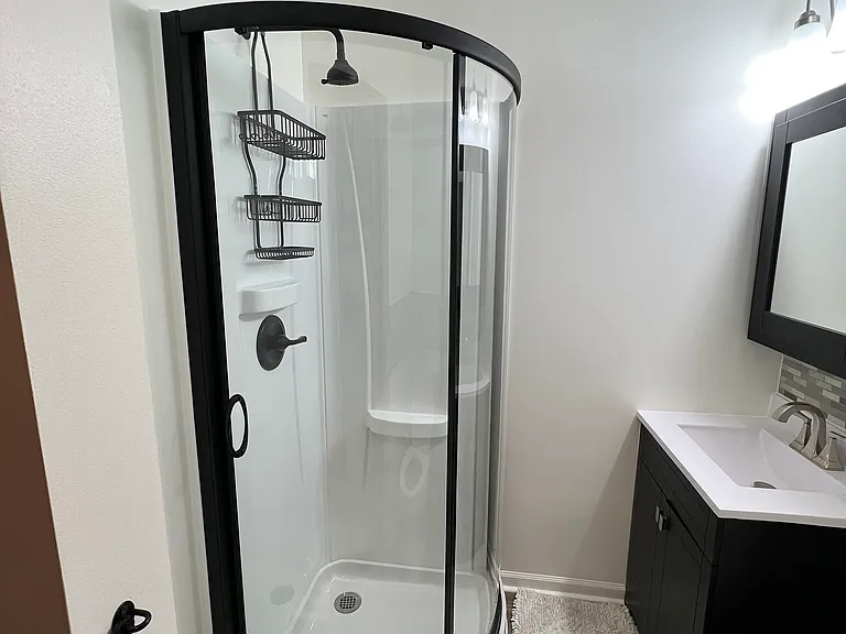 Full Bath 2