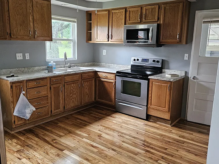 7938 School Rd — Photo 6