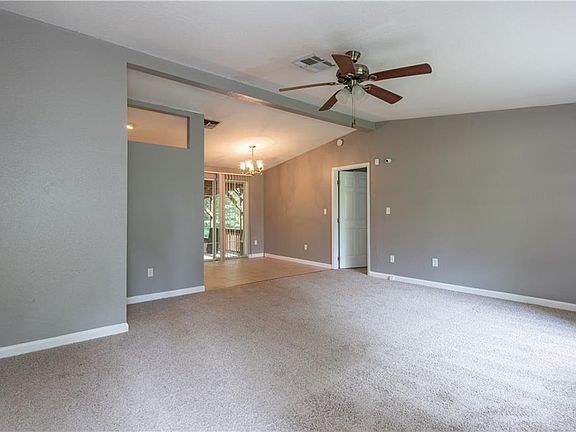 4th image of 4433 Jacobs Dr