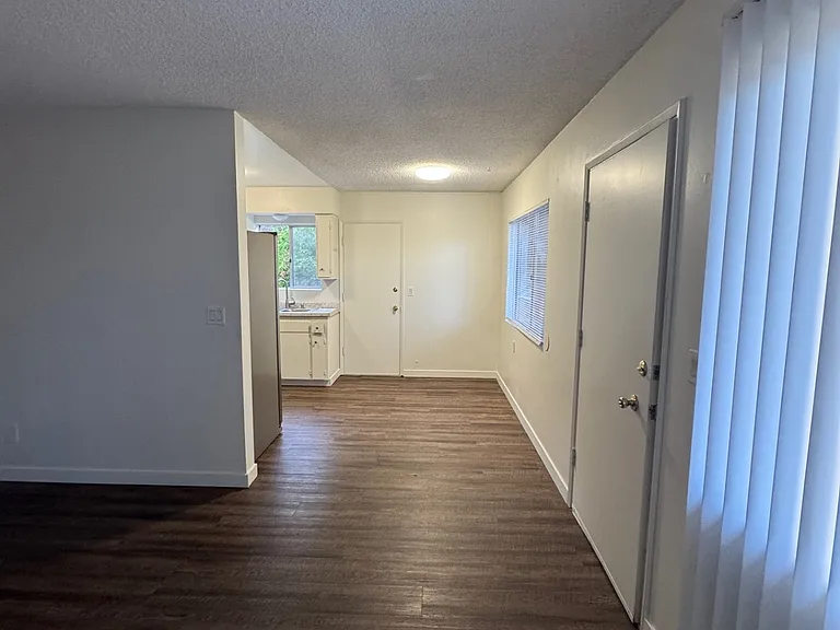 151 Vera Cir #151 — Photo 4