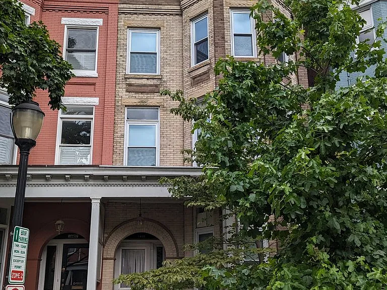 1609 W Grace St — Photo 1