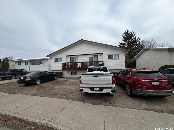 3753 FAIRLIGHT Drive, Saskatoon, SK S7M 4K1