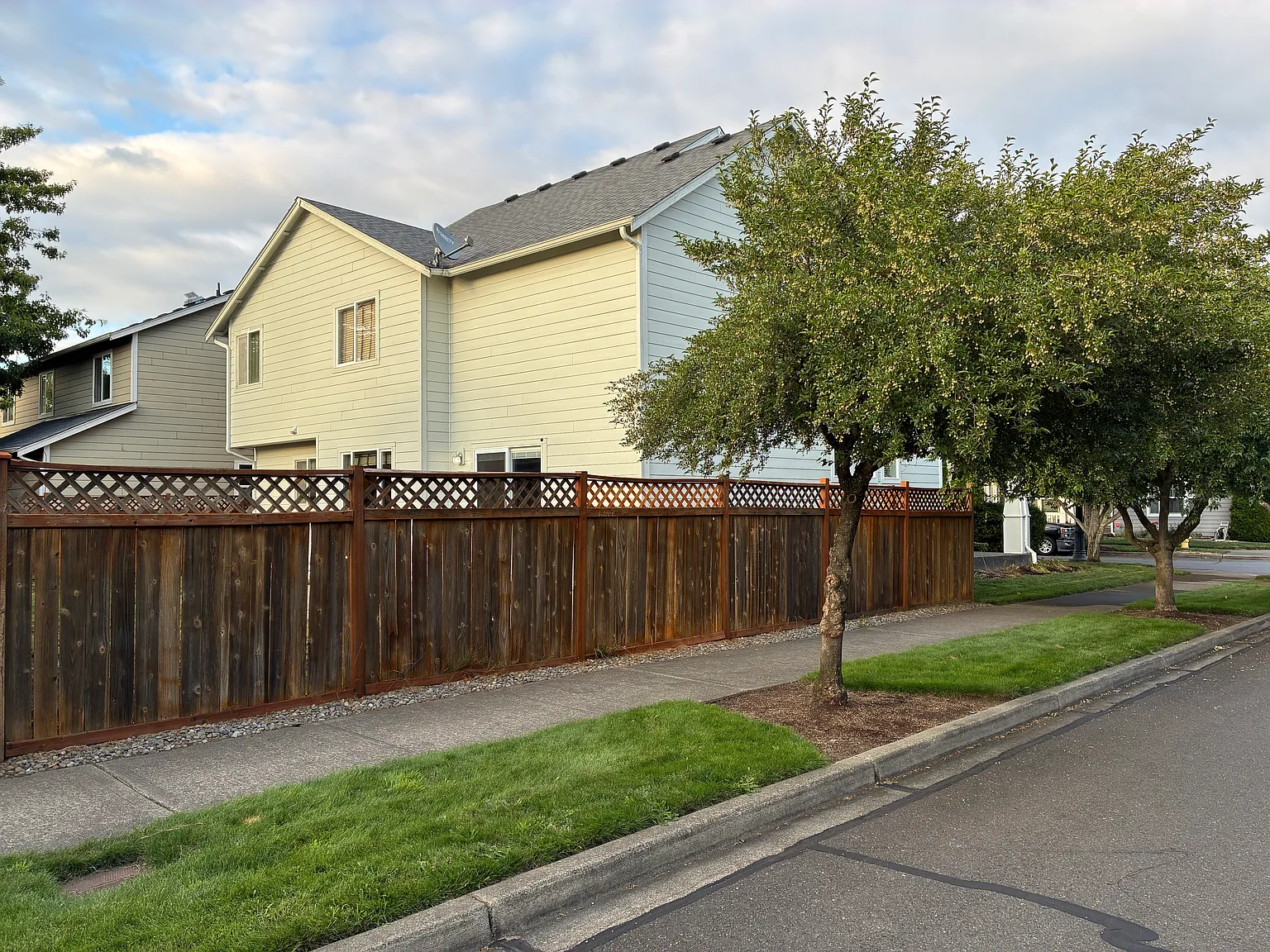 4 bed, 2.5 bath, 2130 sqft, $2,950 — Photo 2