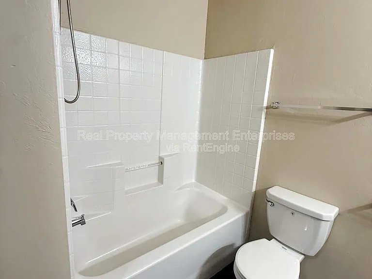 13229 Bridgewater Dr — Photo 21