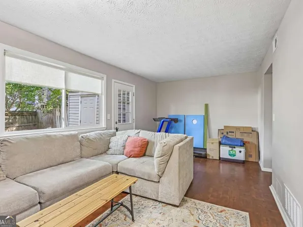 885 Regal Path Ln, Decatur, GA 30030