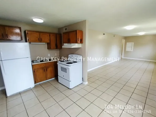 704 Melody Ln, Dothan, AL 36301