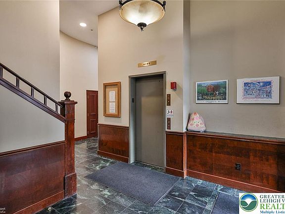5th image of 535 Main St APT 16