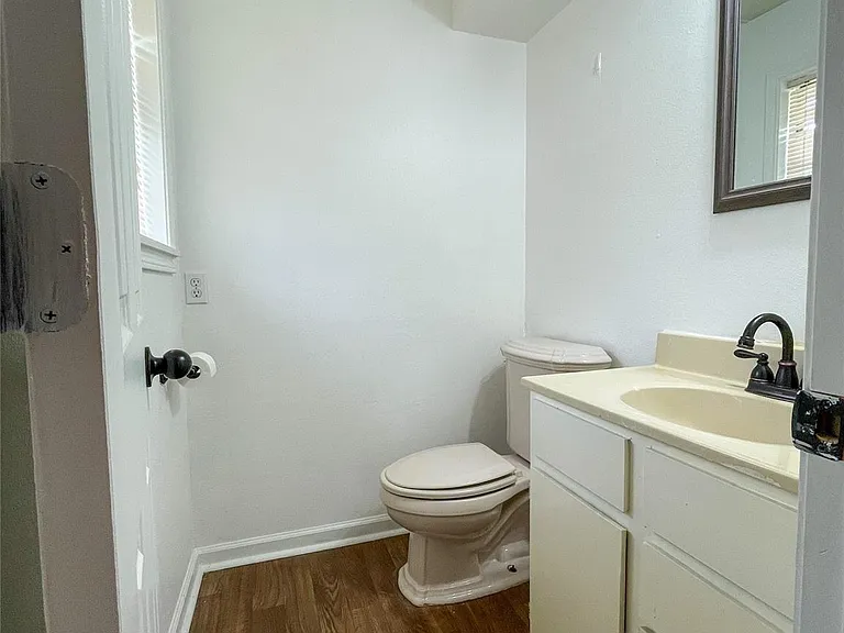 401 Anderson Rd — Photo 17