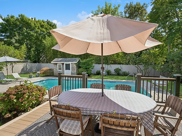 7 Linda Ln — Photo 11