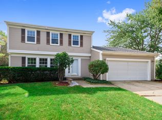 908 Thompson Blvd, Buffalo Grove, IL
