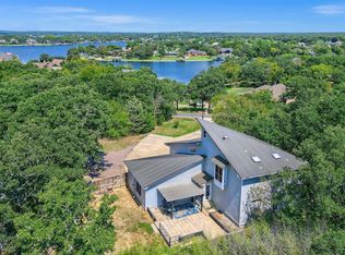 211 Kiowa Dr E, Lake Kiowa, TX 76240