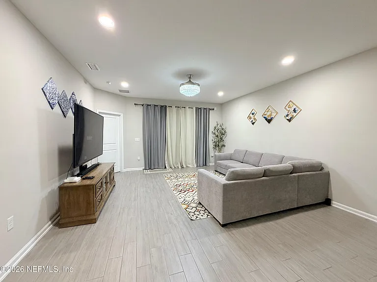 70 Golden Fern Dr — Photo 13