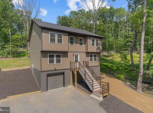 440 Cedar Ln, Bluemont, VA 20135