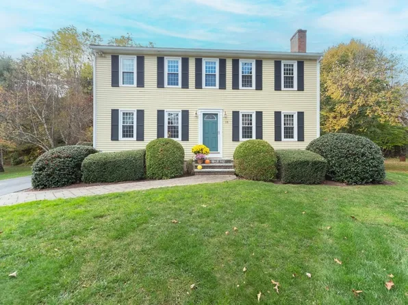 18 Leo Way, East Bridgewater, MA 02333