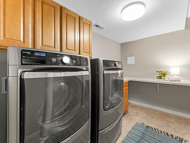 629 E Braemere Rd — Photo 38