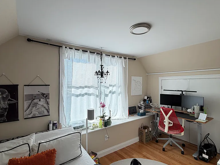62-64 Waverly St #2 — Photo 24